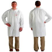 3M 4400W Vistors Lab Coat - White